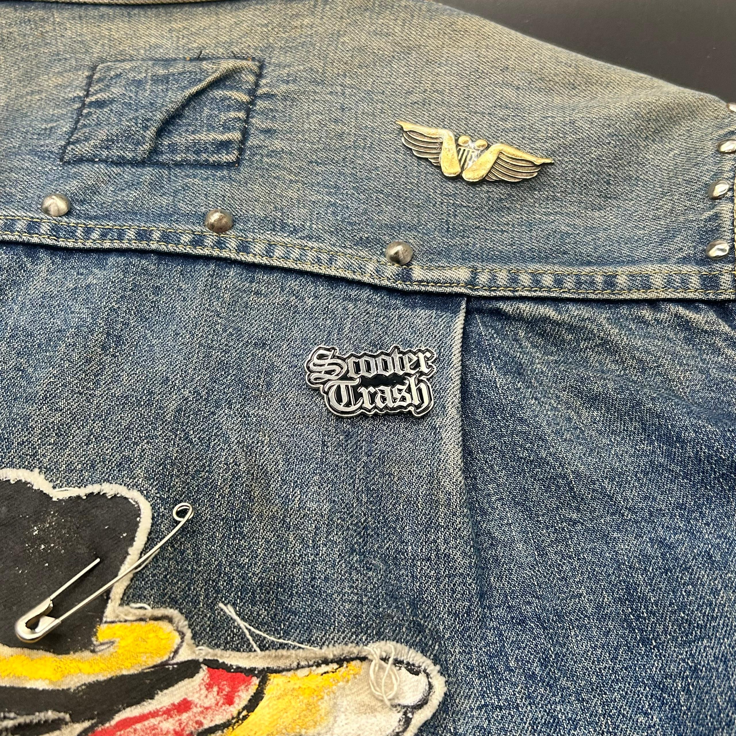 Scooter Trash Metal Pin (Double Clutch)